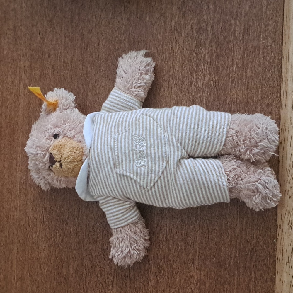 Steiff bear with yellow tags Knopf Im Ohr